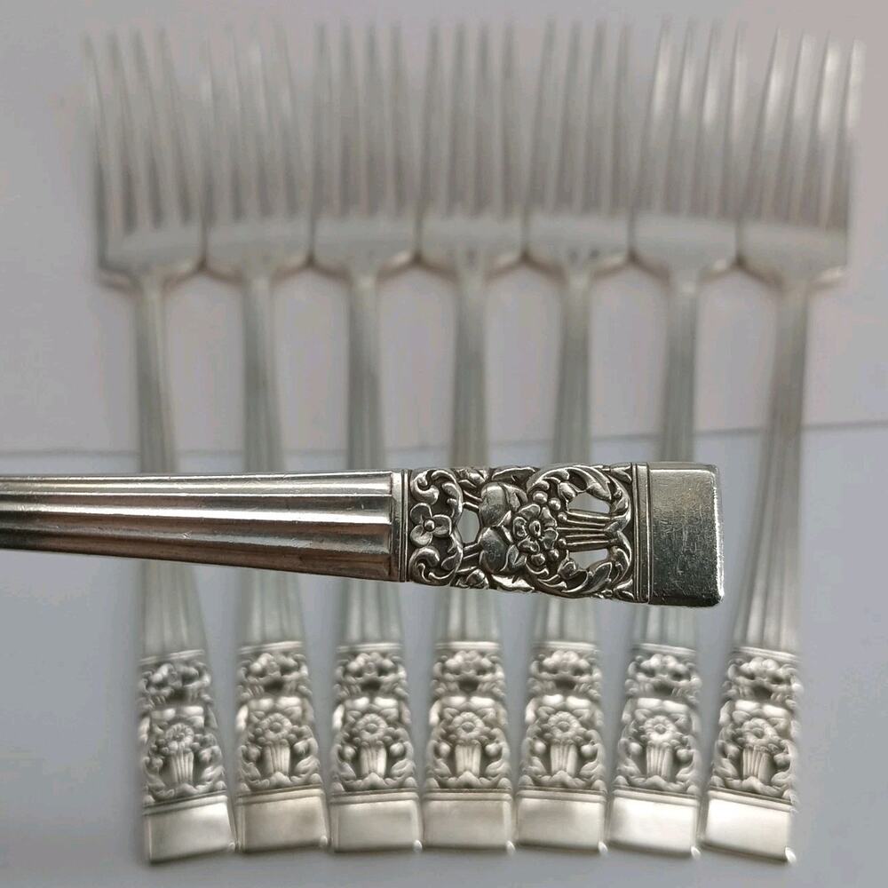 8X DF Oneida CORONATION Silverplate Dinner Forks Flatware